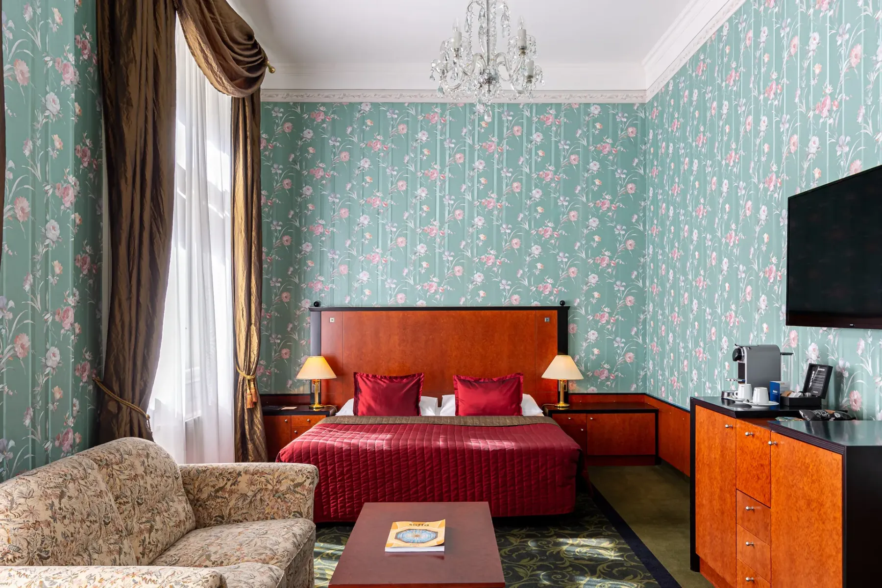 01-Riverside_Superior_Room_365_loznice_2020_Jan_Maly