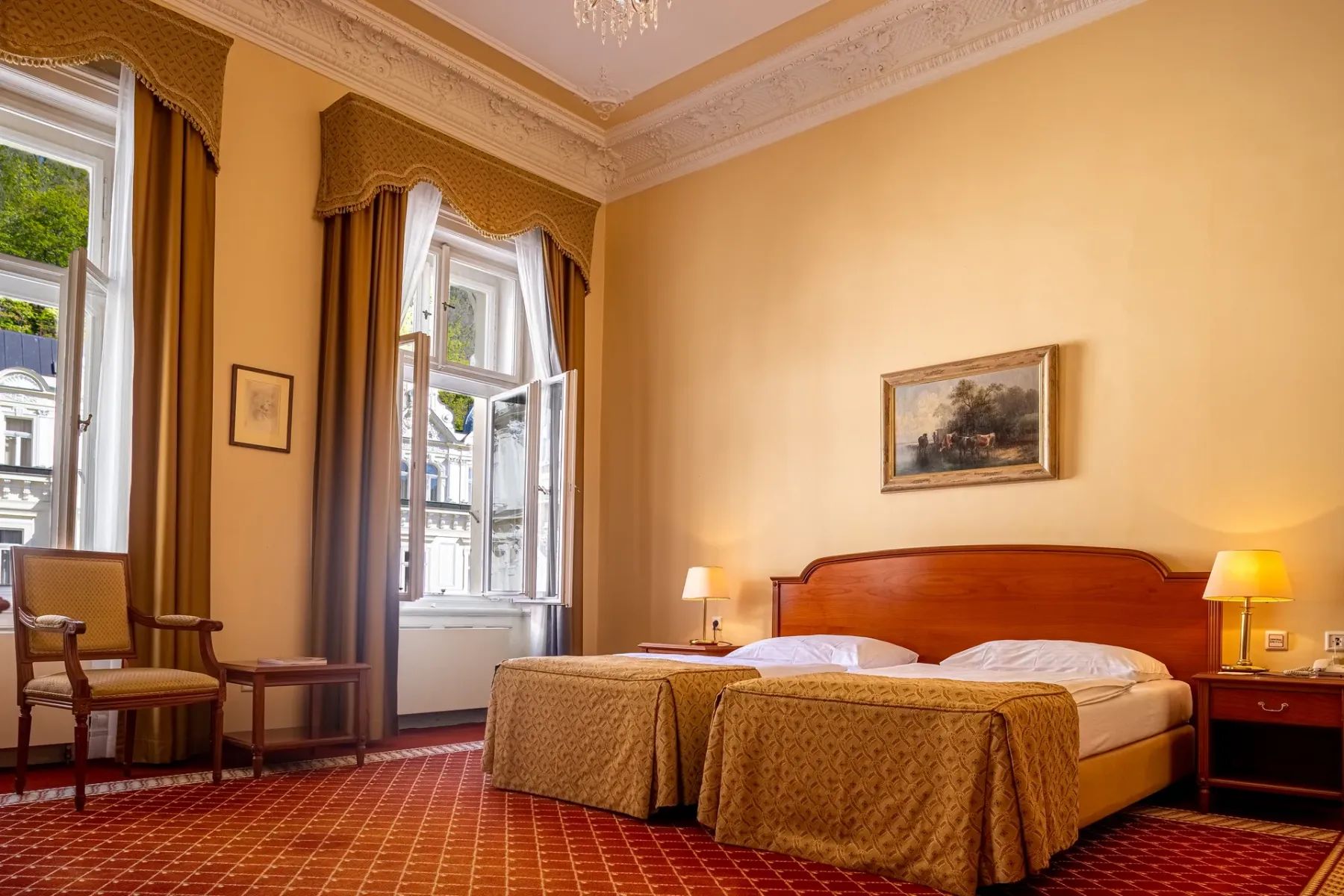 05-Riverside_Superior_Room_front_249_loznice_2020_Jan_Maly